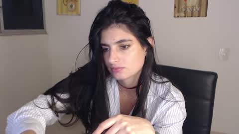 Snapshot of hollyshit_ chatting on 02-18-25, 04:04 hollyshit_ online show from 02-18-25, 04:04