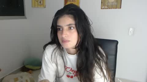 Snapshot of hollyshit_ chatting on 02-28-25, 01:47 hollyshit_ online show from 02-28-25, 01:47