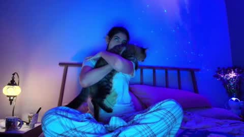 Snapshot of hollyshit_ chatting on 09-18-25, 02:13 hollyshit_ online show from 09-18-25, 02:13