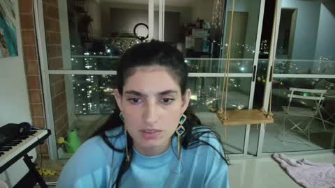 Snapshot of hollyshit_ chatting on 09-23-25, 12:02 hollyshit_ online show from 09-23-25, 12:02