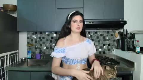 Snapshot of hollyshit_ chatting on 10-02-25, 12:06 hollyshit_ online show from 10-02-25, 12:06