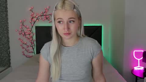 HollyTaillor online show from 01-14-26, 01:39