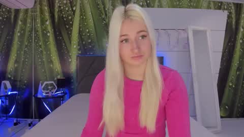 HollyTaillor online show from 04-01-26, 05:30