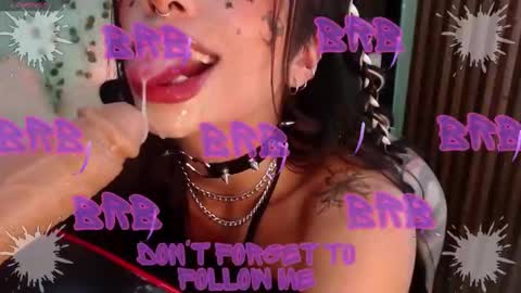 Snapshot of hollyxx_ chatting on 01-29-25, 09:17 holly online show from 01-29-25, 09:17