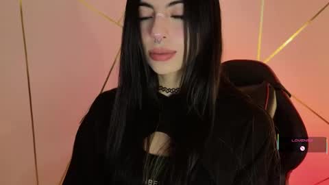 Snapshot of hollyxx_ chatting on 02-11-25, 09:03 holly online show from 02-11-25, 09:03