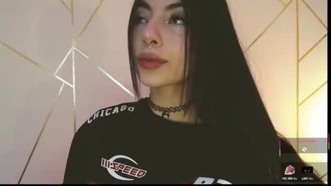 Snapshot of hollyxx_ chatting on 02-21-25, 09:43 holly online show from 02-21-25, 09:43