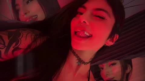 Snapshot of hollyxx_ chatting on 03-03-25, 01:31 holly online show from 03-03-25, 01:31
