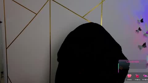 Snapshot of hollyxx_ chatting on 09-19-25, 11:33 holly online show from 09-19-25, 11:33