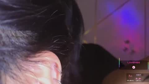 Snapshot of hollyxx_ chatting on 10-31-25, 10:44 holly online show from 10-31-25, 10:44