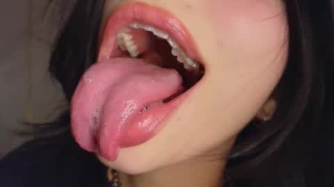 holly online show from 11-15-25, 03:59