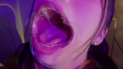 holly online show from 02-10-26, 11:31