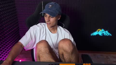 Hols online show from 07-26-26, 06:48