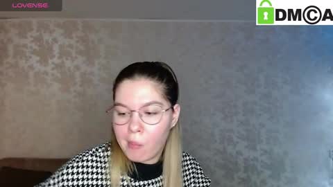 Welcome guys  Pleasure to see you all here  My name is MichaelaTip menu is active Private is open  online show from 12-27-24, 02:58