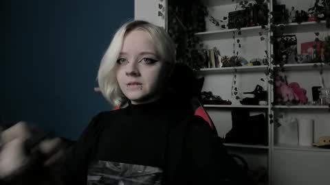 holy_mistresss online show from 11-21-25, 09:19