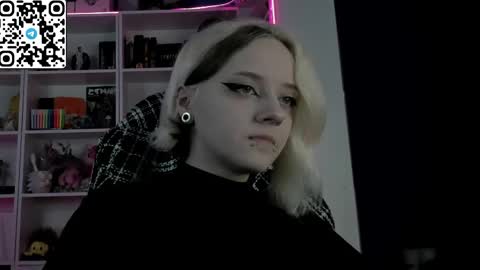 holy_mistresss online show from 04-25-26, 09:01