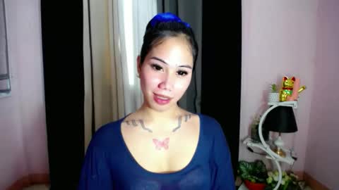 holy_samyx online show from 11-22-25, 06:01