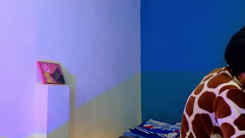      online show from 02-08-25, 02:26