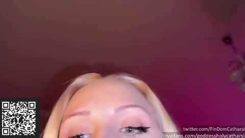 Snapshot of holycatharsis chatting on 02-05-25, 03:52 Goddess Holy Catharsis online show from 02-05-25, 03:52