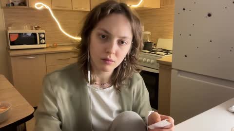 Snapshot of holydori chatting on 02-05-25, 12:20 dori not holy get my tg channel with link from description under last photo online show from 02-05-25, 12:20