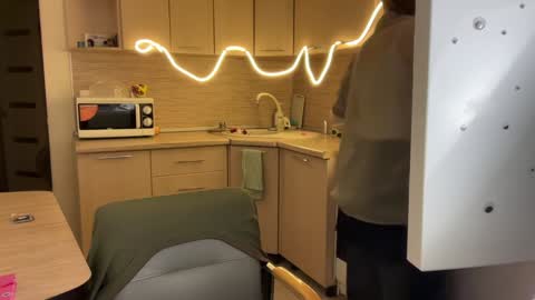 Snapshot of holydori chatting on 02-05-25, 10:22 dori not holy get my tg channel with link from description under last photo online show from 02-05-25, 10:22