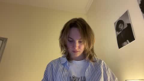 Snapshot of holydori chatting on 02-22-25, 10:18 dori not holy get my tg channel with link from description under last photo online show from 02-22-25, 10:18