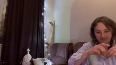 Snapshot of holydori chatting on 02-22-25, 09:15 dori not holy get my tg channel with link from description under last photo online show from 02-22-25, 09:15