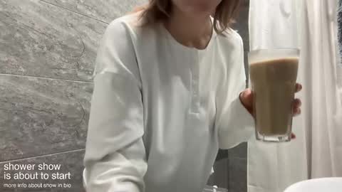 Snapshot of holydori chatting on 02-28-25, 01:25 dori not holy get my tg channel with link from description under last photo online show from 02-28-25, 01:25