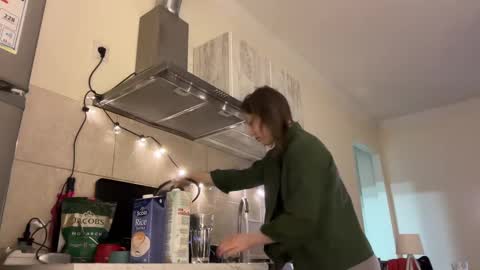 Snapshot of holydori chatting on 03-01-25, 08:45 dori not holy get my tg channel with link from description under last photo online show from 03-01-25, 08:45