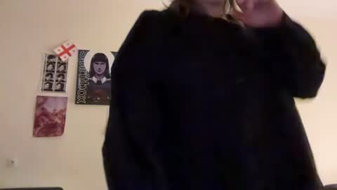 Snapshot of holydori chatting on 03-01-25, 04:22 dori not holy get my tg channel with link from description under last photo online show from 03-01-25, 04:22