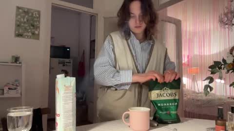 Snapshot of holydori chatting on 03-08-25, 08:46 dori not holy get my tg channel with link from description under last photo online show from 03-08-25, 08:46