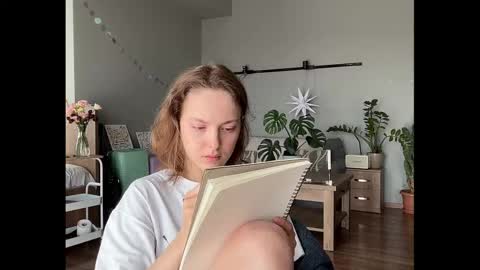 Snapshot of holydori chatting on 09-17-25, 09:33 dori not holy get my tg channel with link from description under last photo online show from 09-17-25, 09:33