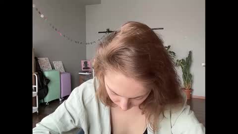 Snapshot of holydori chatting on 09-18-25, 08:38 dori not holy get my tg channel with link from description under last photo online show from 09-18-25, 08:38