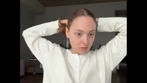 Snapshot of holydori chatting on 09-19-25, 01:01 dori not holy get my tg channel with link from description under last photo online show from 09-19-25, 01:01