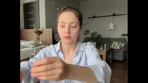 Snapshot of holydori chatting on 09-27-25, 08:19 dori not holy get my tg channel with link from description under last photo online show from 09-27-25, 08:19