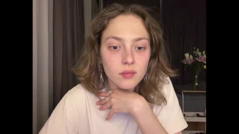 Snapshot of holydori chatting on 10-05-25, 04:38 dori not holy get my tg channel with link from description under last photo online show from 10-05-25, 04:38