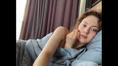 Snapshot of holydori chatting on 10-10-25, 05:17 dori not holy get my tg channel with link from description under last photo online show from 10-10-25, 05:17