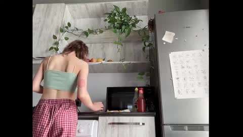 Snapshot of holydori chatting on 10-20-25, 10:27 dori not holy get my tg channel with link from description under last photo online show from 10-20-25, 10:27