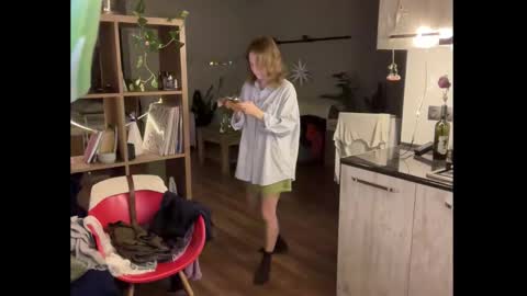 Snapshot of holydori chatting on 10-25-25, 02:56 dori not holy get my tg channel with link from description under last photo online show from 10-25-25, 02:56