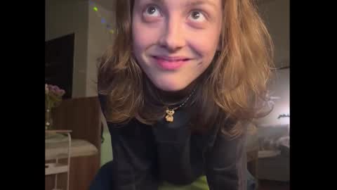 Snapshot of holydori chatting on 11-01-25, 05:37 dori not holy get my tg channel with link from description under last photo online show from 11-01-25, 05:37