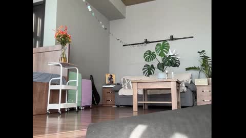 Snapshot of holydori chatting on 11-18-25, 11:36 dori not holy get my tg channel with link from description under last photo online show from 11-18-25, 11:36