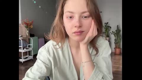 Snapshot of holydori chatting on 11-25-25, 10:37 dori not holy get my tg channel with link from description under last photo online show from 11-25-25, 10:37