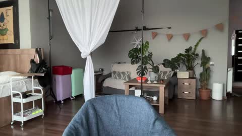 dori not holy get my tg channel with link from description under last photo online show from 04-25-26, 03:42