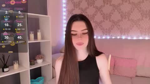 Mia online show from 03-12-26, 04:07