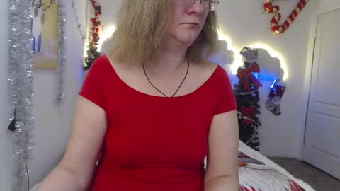 holymilfa online show from 12-11-24, 07:42