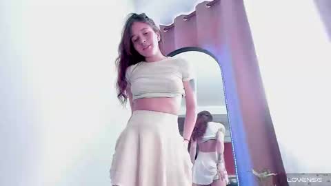 Snapshot of honeeeey_ chatting on 02-21-25, 10:04 honeeeey_ online show from 02-21-25, 10:04