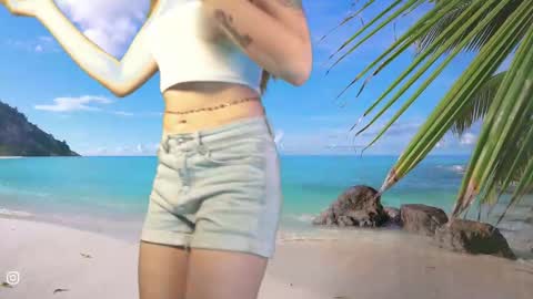 Snapshot of honeeeey_ chatting on 10-15-25, 11:05 honeeeey_ online show from 10-15-25, 11:05