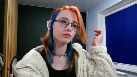 Snapshot of honelin chatting on 12-16-24, 04:05 Honelints boyblonde hair AsterMIntfemboybrown hair online show from 12-16-24, 04:05