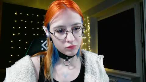 Snapshot of honelin chatting on 12-27-24, 09:00 Honelints boyblonde hair AsterMIntfemboybrown hair online show from 12-27-24, 09:00