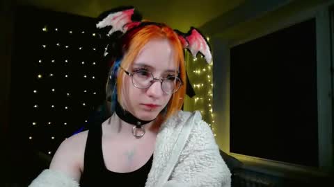 Snapshot of honelin chatting on 12-28-24, 12:04 Honelints boyblonde hair AsterMIntfemboybrown hair online show from 12-28-24, 12:04