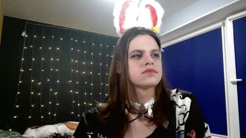 Snapshot of honelin chatting on 01-06-25, 05:06 Honelints boyblonde hair AsterMIntfemboybrown hair online show from 01-06-25, 05:06